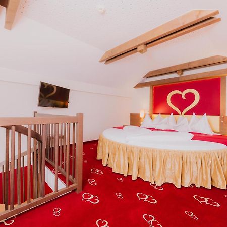 Alpen-Herz Romantik & Spa - Adults Only Ladis Eksteriør bilde