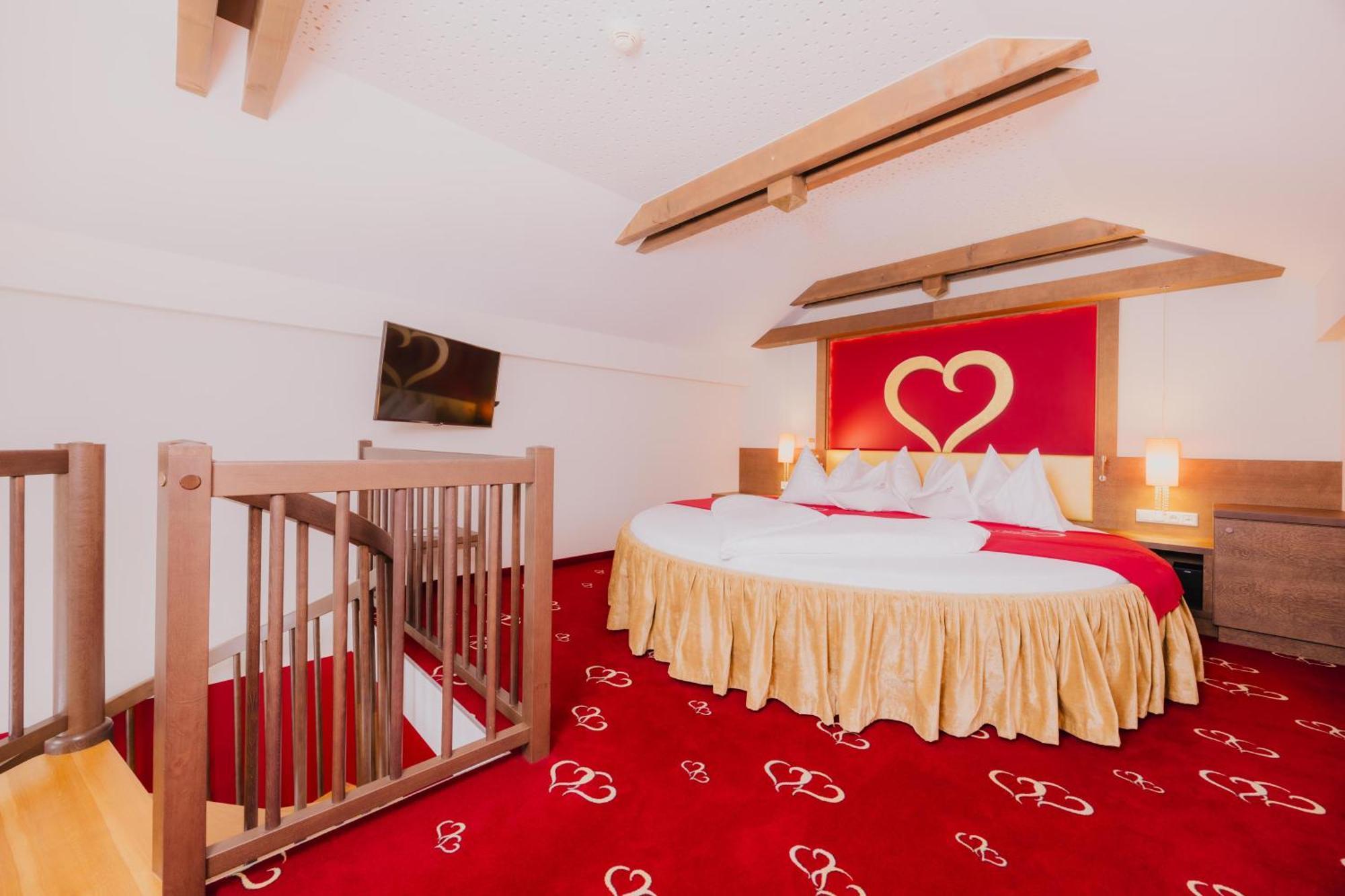 Alpen-Herz Romantik & Spa - Adults Only Ladis Eksteriør bilde