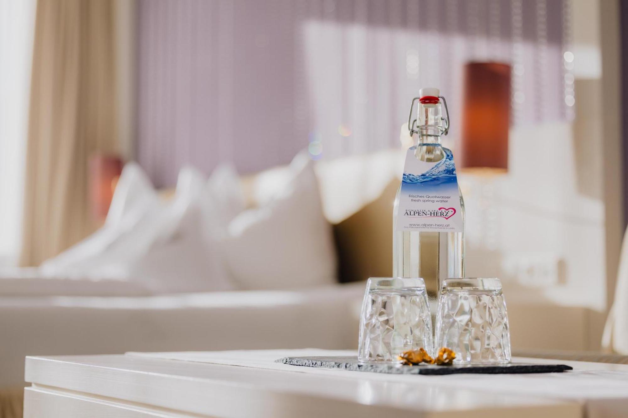 Alpen-Herz Romantik & Spa - Adults Only Ladis Eksteriør bilde