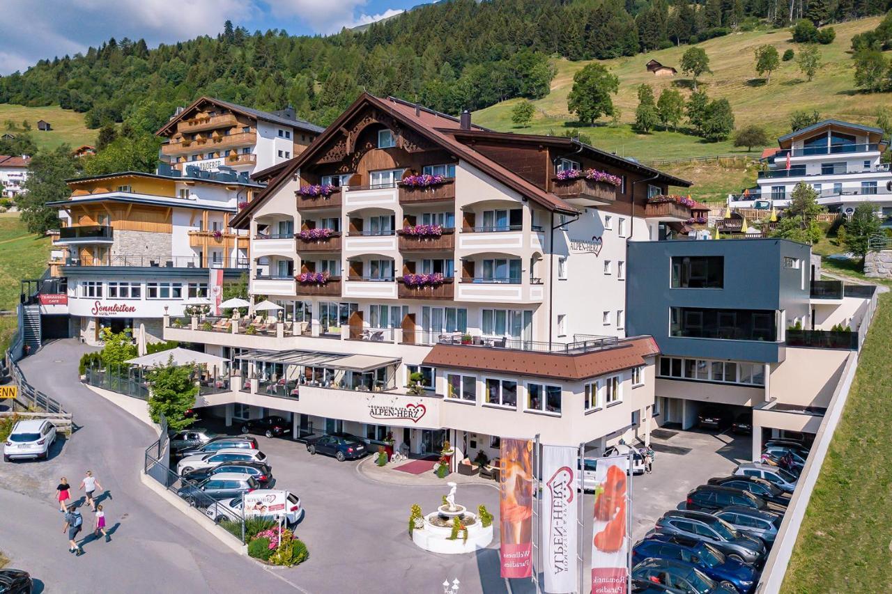 Alpen-Herz Romantik & Spa - Adults Only Ladis Eksteriør bilde
